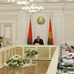 Лукашенко поручил журналистам встряхнуть правительство и КГК по зарплатам «великих» деятелей торговли