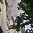 Многоэтажка загорелась в центре Москвы