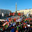 Белорусы гордо пронесли знамя памяти о подвиге предков в День Победы