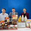 За час белорусского шоколада и снеков продали более чем на $135 тыс.! Посол Беларуси в Китае провел презентацию продукции в соцсети