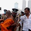 7 человек погибли и более 200 ранены в результате столкновений на Шри-Ланке