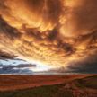 «Такого не увидишь больше нигде!»: удивительный закат в Канаде попал на фото