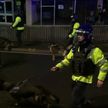 Жесткие столкновения протестующих с полицией прошли в Великобритании