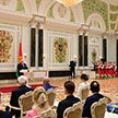 Не только белорусам. Александр Лукашенко вручил высокие награды гражданам России