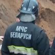 МЧС: двоих рабочих засыпало песком на стройке в Минске