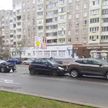 Авария с участием трех иномарок произошла в Минске на улице Леонида Беды