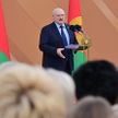 «Надо им заплатить!» А. Лукашенко рассказал о варианте повышения зарплаты медработникам