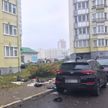 Мужчина в Каменной Горке в Минске выбросил из окна телевизор. На него завели уголовное дело – и вот почему!