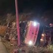 В Турции пассажирский автобус врезался в заграждение: есть погибшие