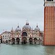 Площадь Святого Марка скрылась под метровым слоем воды: очевидец рассказывает о природной катастрофе, охватившей Венецию