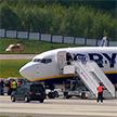 Самолет Ryanair совершил экстренную посадку в Минске из-за сообщений о минировании. На борту было 123 пассажира