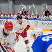 Александр Лукашенко вышел на лед в матче Республиканской хоккейной лиги: команда Президента выиграла со счетом 5:2