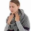 Популярный миф о лечении боли в горле развеял врач