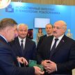 Наноспутник, биосустав и беспилотник для сельского хозяйства. Чем удивили Лукашенко на выставке научных достижений?
