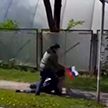 В Риге напали на пенсионера с российским флагом