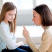 5 фраз, о которых нужно забыть родителям, воспитывая детей