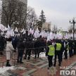 Протестующие предприниматели в Киеве столкнулись с полицией, пострадали более 20 человек