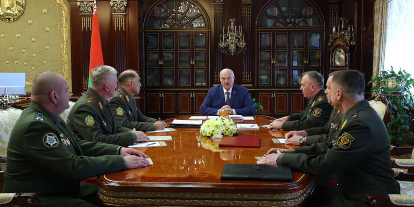 совещание у Александро Лукашенко с военными