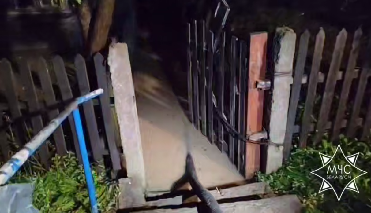 Спасатели ликвидируют последствия непогоды в Гродненской области